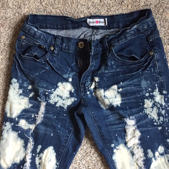 Destroyed & Bleached Skinny Jeans - Picture 2 of 3